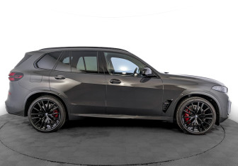 Новый BMW X5 2025 (4 фото)