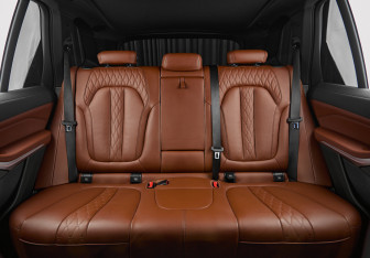 Подержанный автомобиль BMW X5 2023 года (23 фото)