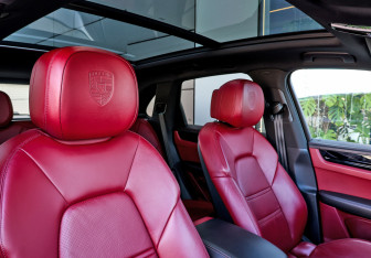 Подержанный автомобиль Porsche Cayenne 2020 года (31 фото)