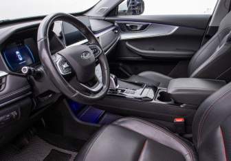 Подержанный автомобиль Chery Tiggo 7 Pro 2022 года (10 фото)