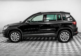 Подержанный автомобиль Volkswagen Tiguan 2016 года (8 фото)