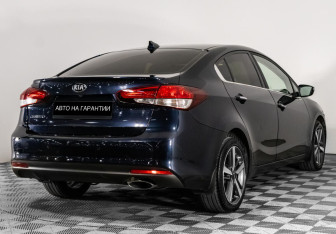 Подержанный автомобиль Kia Cerato Sedan 2018 года (3 фото)