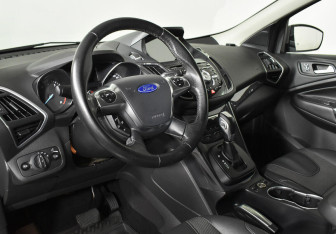 Подержанный автомобиль Ford Kuga 2014 года (11 фото)