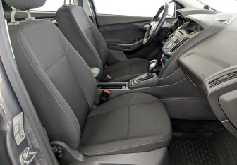 Подержанный автомобиль Ford Focus Sedan 2015 года (23 фото)