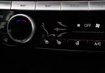 Подержанный автомобиль Genesis G80 2021 года (27 фото)