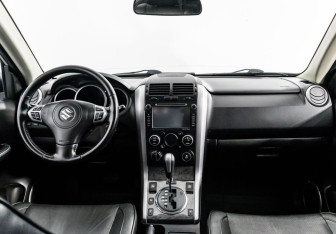 Подержанный автомобиль Suzuki Grand Vitara 2014 года (6 фото)