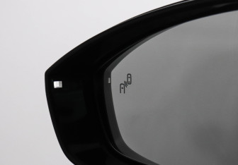 Подержанный автомобиль Omoda C5 2024 года (14 фото)