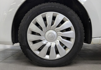 Подержанный автомобиль Skoda Rapid Liftback 2022 года (12 фото)