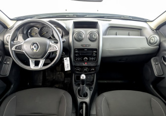 Подержанный автомобиль Renault Duster 2019 года (14 фото)