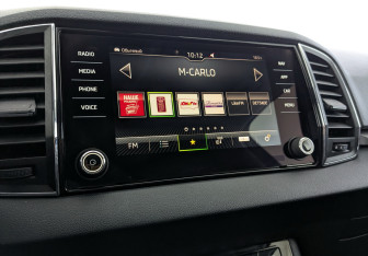 Подержанный автомобиль Skoda Karoq 2021 года (25 фото)