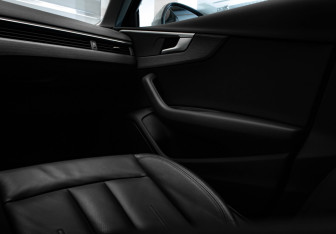 Подержанный автомобиль Audi A4 Sedan 2019 года (23 фото)