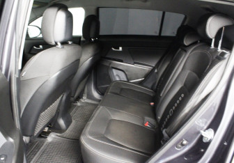 Подержанный автомобиль Kia Sportage 2015 года (12 фото)