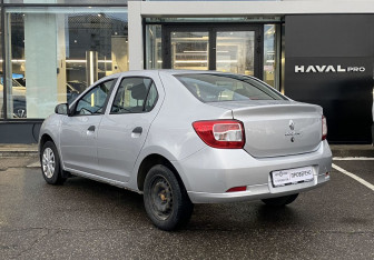 Подержанный автомобиль Renault Logan Sedan 2018 года (7 фото)