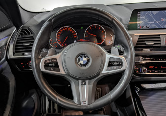 Подержанный автомобиль BMW X3 2020 года (22 фото)