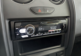 Подержанный автомобиль LADA (ВАЗ) Largus Wagon 2024 года (25 фото)