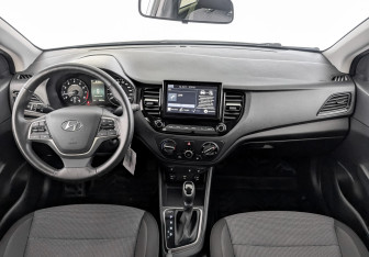 Подержанный автомобиль Hyundai Solaris Sedan 2021 года (14 фото)