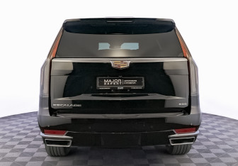 Подержанный автомобиль Cadillac Escalade Suv 2021 года (6 фото)