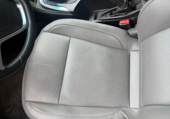 Подержанный автомобиль Opel Insignia Wagon 2011 года (10 фото)