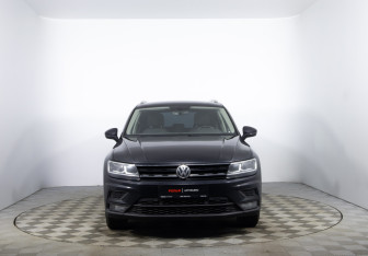 Подержанный автомобиль Volkswagen Tiguan 2018 года (2 фото)