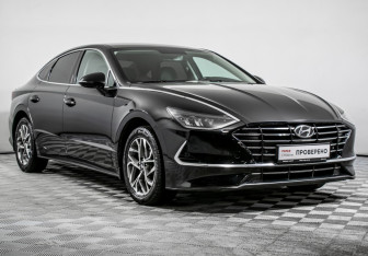 Подержанный автомобиль Hyundai Sonata 2022 года (3 фото)