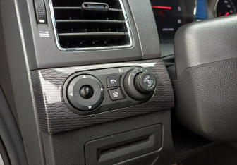 Подержанный автомобиль Chevrolet Captiva 2014 года (25 фото)