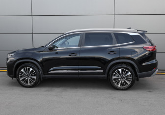 Подержанный автомобиль Chery Tiggo 8 Pro Plug-in Hybrid 2023 года (8 фото)