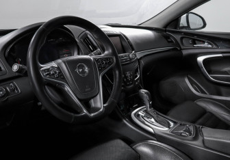 Подержанный автомобиль Opel Insignia Sedan 2014 года (14 фото)