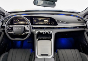 Новый Exeed TXL 2024 (10 фото)