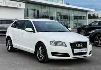 Подержанный автомобиль Audi A3 Hatchback 2013 года (3 фото)