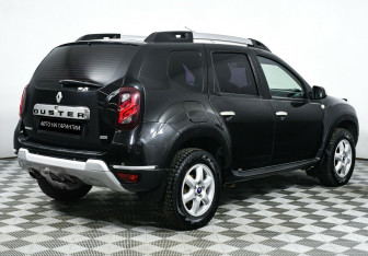 Подержанный автомобиль Renault Duster 2016 года (5 фото)