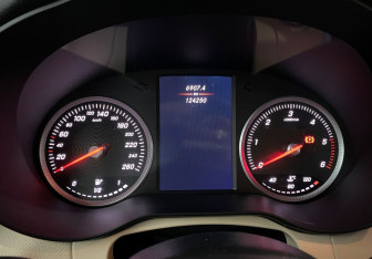 Подержанный автомобиль Mercedes-Benz GLC Coupe 2019 года (12 фото)