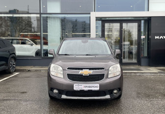 Подержанный автомобиль Chevrolet Orlando 2012 года (2 фото)