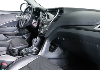 Подержанный автомобиль Hyundai Santa Fe 2015 года (11 фото)