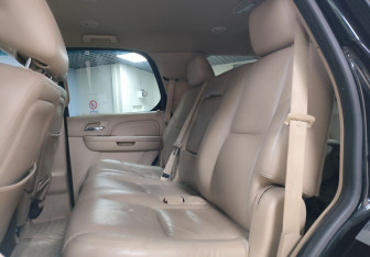 Подержанный автомобиль Cadillac Escalade Suv 2013 года (11 фото)