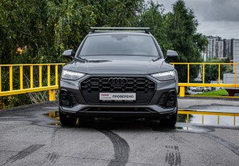 Подержанный автомобиль Audi Q5 2021 года (2 фото)