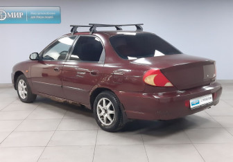 Подержанный автомобиль Kia Spectra Sedan 2007 года (7 фото)