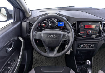 Подержанный автомобиль LADA (ВАЗ) XRAY 2018 года (22 фото)