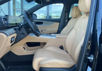 Подержанный автомобиль Jaecoo J8 2024 года (21 фото)