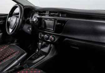 Подержанный автомобиль Toyota Corolla Sedan 2014 года (9 фото)