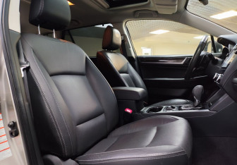 Подержанный автомобиль Subaru Outback Wagon 2018 года (12 фото)