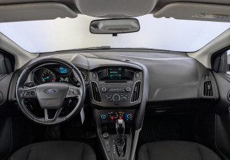 Подержанный автомобиль Ford Focus Hatchback 2018 года (13 фото)