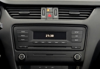 Подержанный автомобиль Skoda Octavia Liftback 2014 года (15 фото)