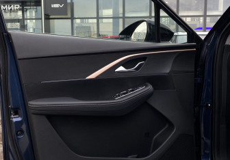 Подержанный автомобиль Omoda C5 2023 года (21 фото)