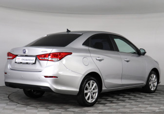 Подержанный автомобиль Changan Alsvin 2023 года (5 фото)