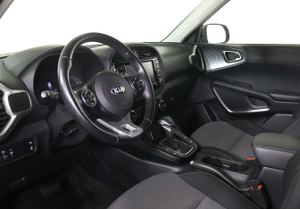 Подержанный автомобиль Kia Soul 2021 года (10 фото)