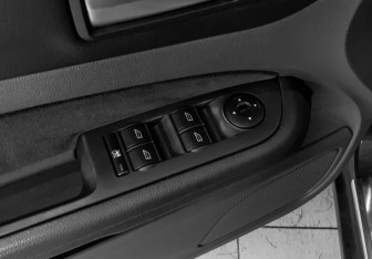 Подержанный автомобиль Ford Focus Sedan 2007 года (14 фото)