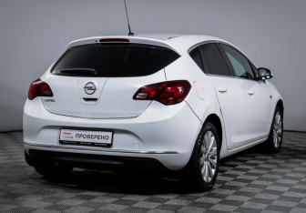 Подержанный автомобиль Opel Astra Hatchback 2014 года (5 фото)