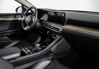 Подержанный автомобиль Kia K5 2020 года (9 фото)