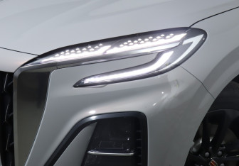 Подержанный автомобиль Hongqi HS3 2024 года (23 фото)