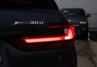 Подержанный автомобиль BMW X7 2020 года (32 фото)